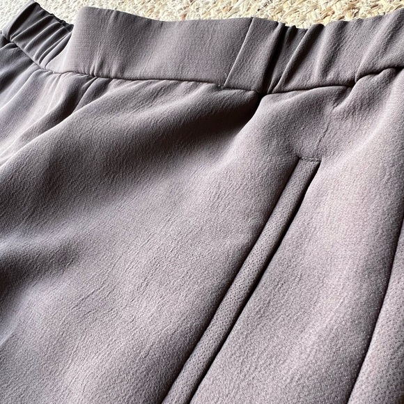 Aritzia Wilfred Darontal Taupe Cropped Mid-Rise Pants Size 2 - Picture 3 of 5